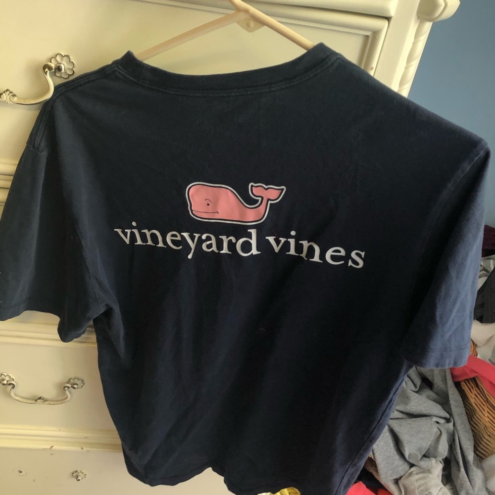 Basic Vineyard Vines tee